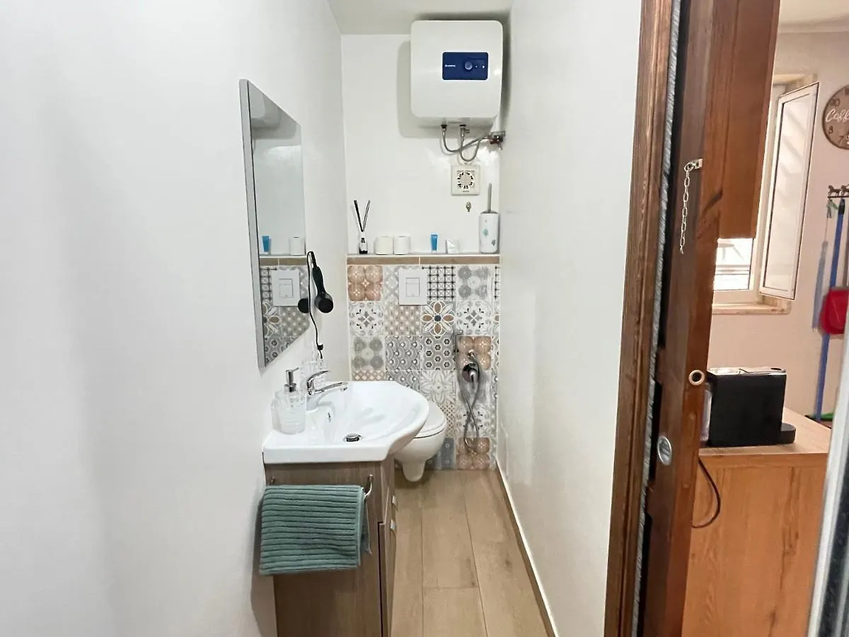 Trevisani Central Station Apartment Bari