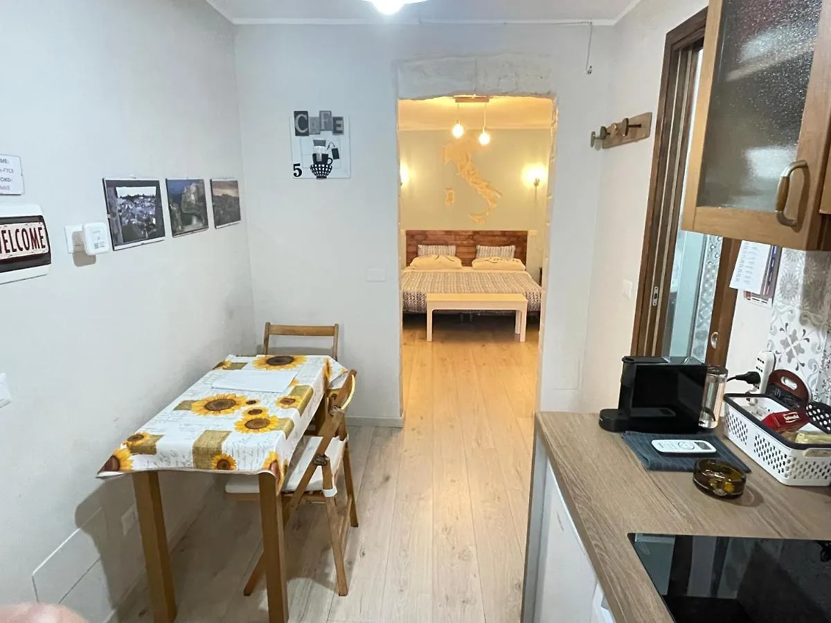 Trevisani Central Station Apartment Bari
